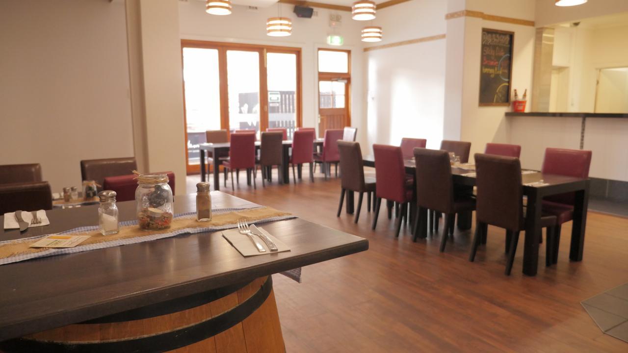 National Hotel Toowoomba Bagian luar foto