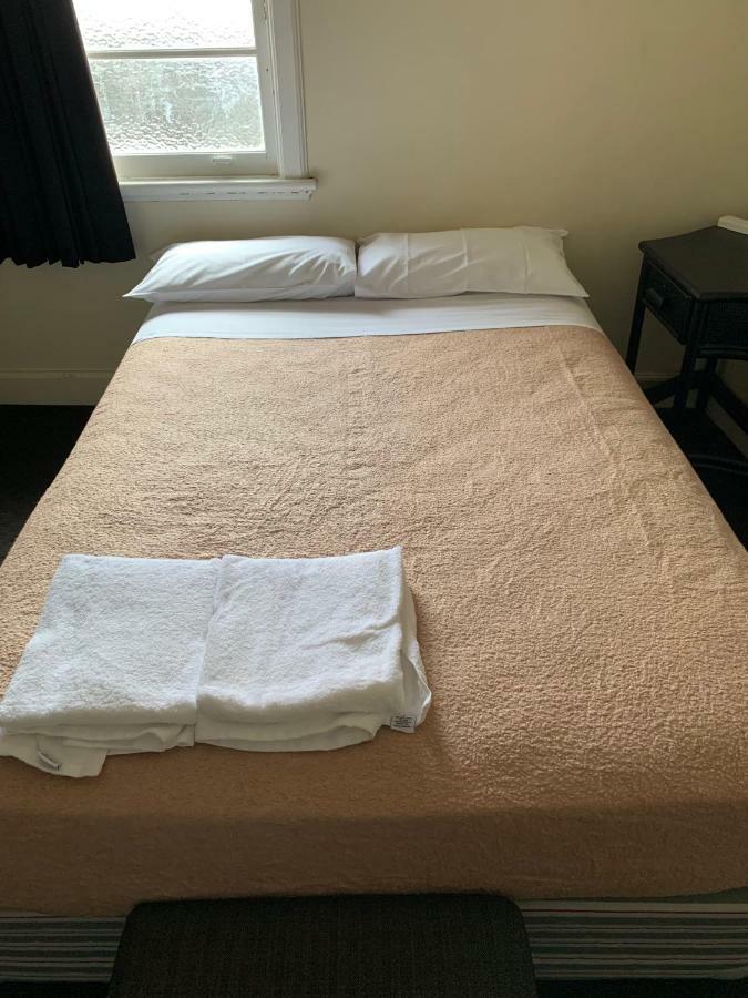 National Hotel Toowoomba Bagian luar foto